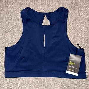 Nike Swoosh Sports Bra - Size XXL